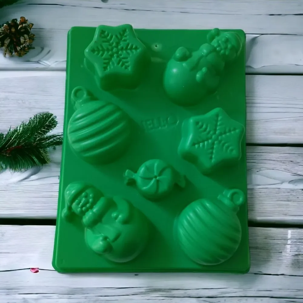 Jello Christmas‎ Mold Green Jigglers Happy Holidays Snowflake Snowman Ornament.
